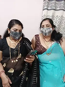 Snapshot of Kannadasexywifes chatting on 07/03/26, 05:19 Kannadasexywifes online show from 07/03/26, 05:19