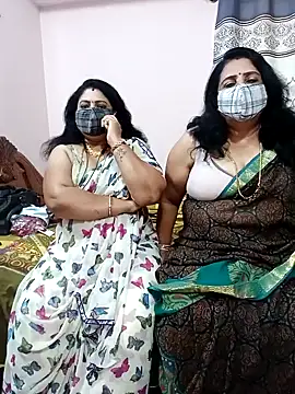 Snapshot of Kannadasexywifes chatting on 07/14/26, 10:21 Kannadasexywifes online show from 07/14/26, 10:21