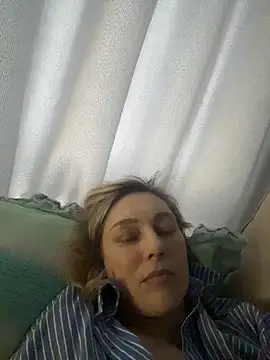 Snapshot of CarmenBlues_ chatting on 02/14/26, 01:41 CarmenBlues online show from 02/14/26, 01:41