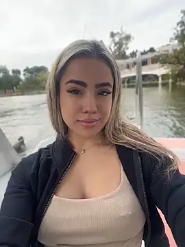 bellabarbiex online show from 04/14/26, 08:15