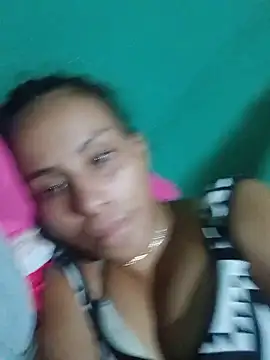 Snapshot of Mirili_27 chatting on 05/22/26, 01:46 Mirili 27 online show from 05/22/26, 01:46