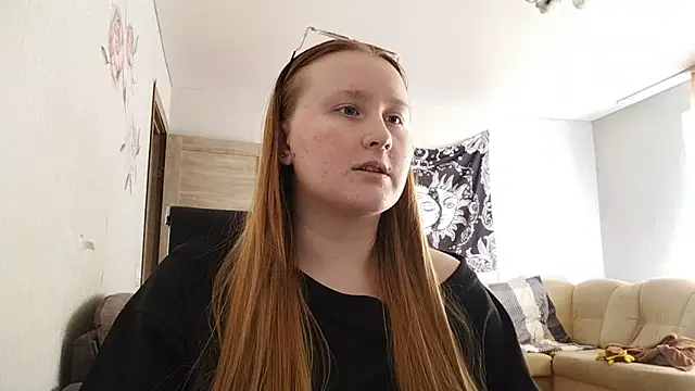 AnikaLipps online show from 04/19/26, 02:05