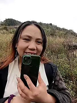 Snapshot of Pretty_girl_2 chatting on 03/04/26, 06:08 Pretty girl 2 online show from 03/04/26, 06:08