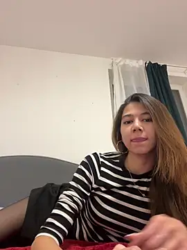 KiraVixenSweet online show from 02/14/26, 12:51