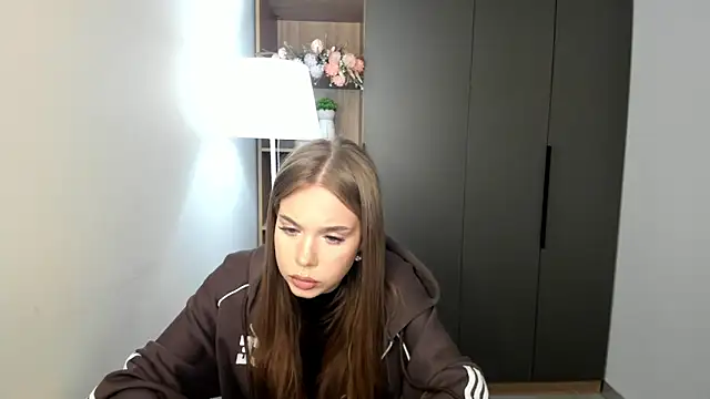 TishShazier online show from 02/15/26, 09:19