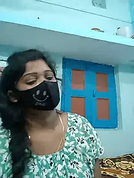 Snapshot of Beautiful_ely chatting on 07/17/26, 11:20 Beautiful ely online show from 07/17/26, 11:20