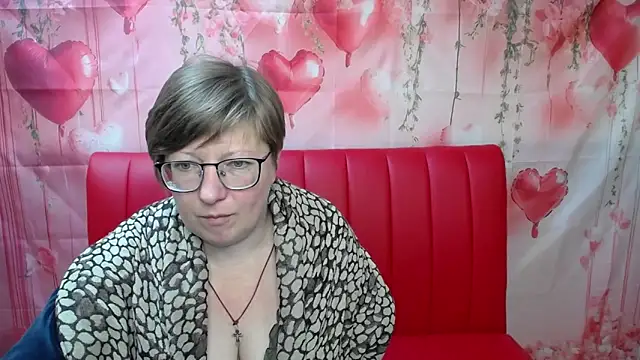 Snapshot of RadaChudna chatting on 04/24/26, 04:59 RadaChudna online show from 04/24/26, 04:59