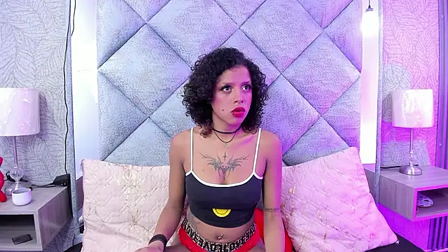 Lunakellerr online show from 02/24/26, 11:41