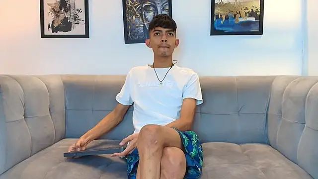 KITTY BOSH online show from 04/19/26, 06:10