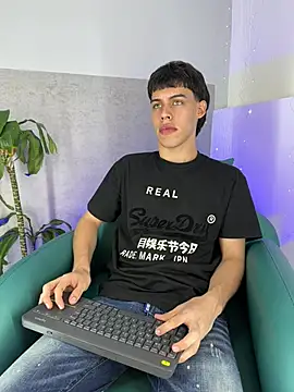 Snapshot of Lucian-greyy chatting on 03/07/26, 01:30 Lucian-greyy online show from 03/07/26, 01:30