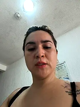 Snapshot of violet-grey chatting on 04/24/26, 01:13 violet-grey online show from 04/24/26, 01:13
