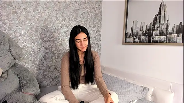 Anika H online show from 04/07/26, 12:27