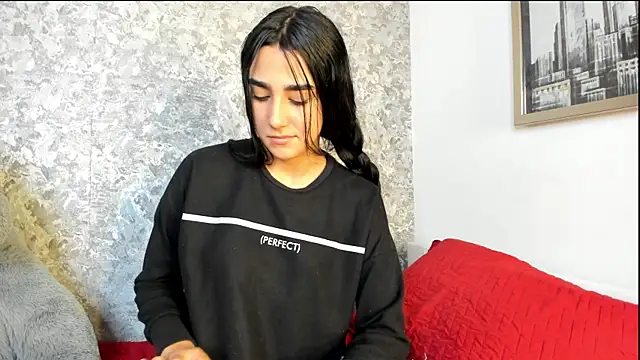 Anika H online show from 04/11/26, 12:20