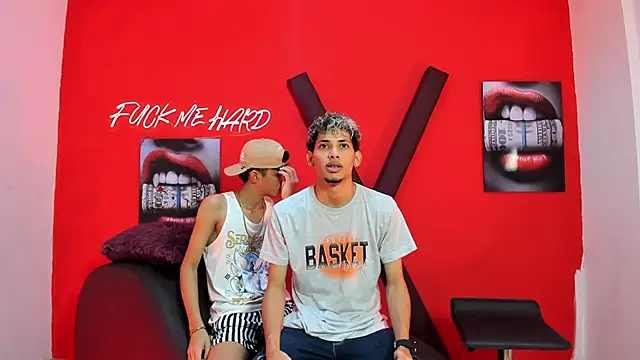 Snapshot of YOUNG_BOYS_HELL chatting on 02/14/26, 07:32 YOUNG BOYS HELL online show from 02/14/26, 07:32