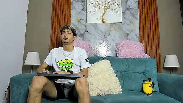 YOUNG BOYS HELL online show from 03/13/26, 01:12