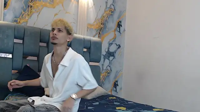YOUNG BOYS HELL online show from 06/30/26, 01:50
