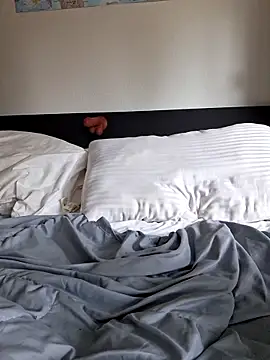 Cinnamonbunn online show from 03/12/26, 06:03