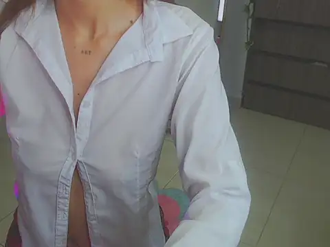 Snapshot of Mis_Cersi chatting on 02/15/26, 07:10 Mis Cersi online show from 02/15/26, 07:10