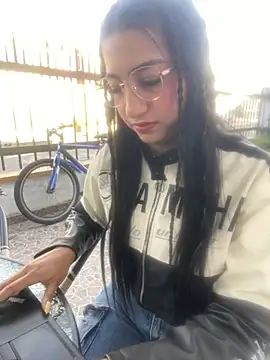 Snapshot of Daniela_Pink chatting on 05/15/26, 11:50 Daniela Pink online show from 05/15/26, 11:50