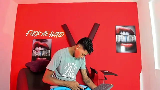 Snapshot of GREEN_BOYS chatting on 02/28/26, 07:31 GREEN BOYS online show from 02/28/26, 07:31