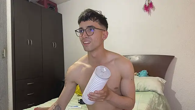 Snapshot of Rakhub chatting on 03/03/26, 10:15 Rakhub online show from 03/03/26, 10:15