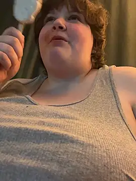 Snapshot of plushietoy chatting on 02/23/26, 03:48 plushietoy online show from 02/23/26, 03:48