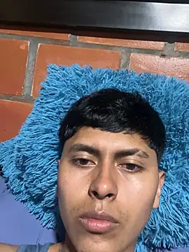 Snapshot of Miguel_960 chatting on 05/09/26, 01:55 Miguel 960 online show from 05/09/26, 01:55
