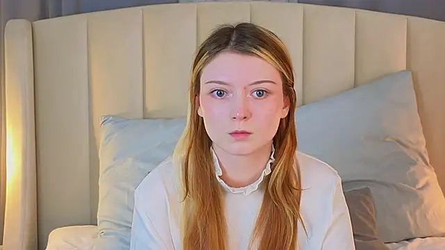 AlyssFrost online show from 04/19/26, 02:55