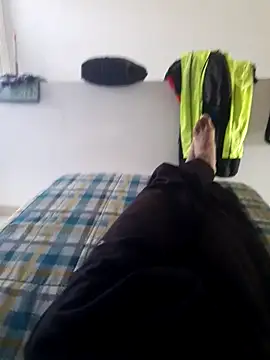 isuru lakshan online show from 03/02/26, 10:00