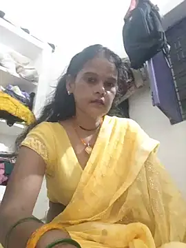 Snapshot of Queen_sexee chatting on 07/11/26, 04:21 Queen sexee online show from 07/11/26, 04:21