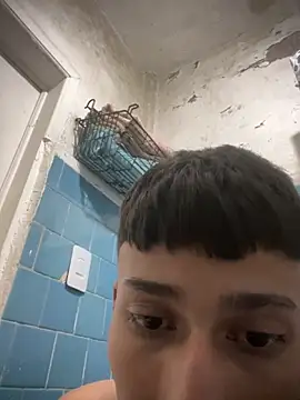 Snapshot of glopetitooo chatting on 03/04/26, 05:24 glopetitooo online show from 03/04/26, 05:24