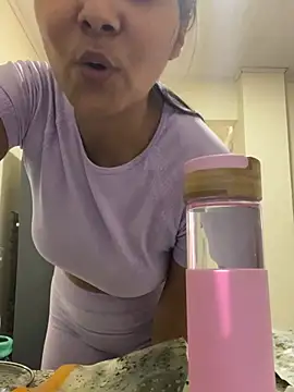 Snapshot of Yirleyll chatting on 03/02/26, 12:01 Yirleyll online show from 03/02/26, 12:01