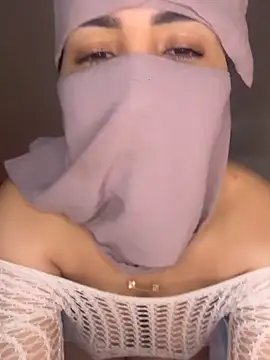 Snapshot of Lamarab chatting on 02/25/26, 10:19 Lamarab online show from 02/25/26, 10:19