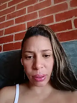 kiki milu online show from 05/09/26, 02:44