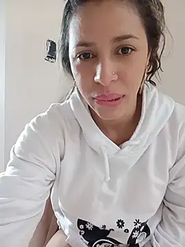 kiki milu online show from 05/14/26, 01:18