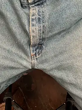 Snapshot of Outdoorsman13 chatting on 02/20/26, 06:41 Outdoorsman13 online show from 02/20/26, 06:41