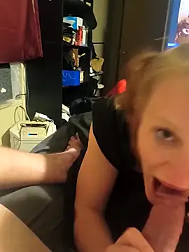 redslovestofuck online show from 02/15/26, 10:14