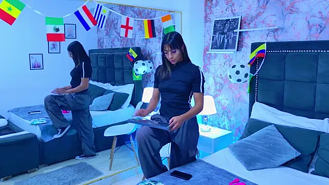 Snapshot of Raven_Gloomy chatting on 07/15/26, 12:21 Raven Gloomy online show from 07/15/26, 12:21