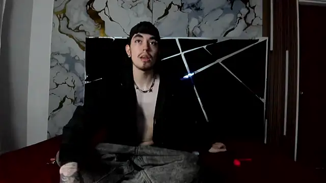 Snapshot of Couple_In_Heat chatting on 02/20/26, 08:09 Couple In Heat online show from 02/20/26, 08:09