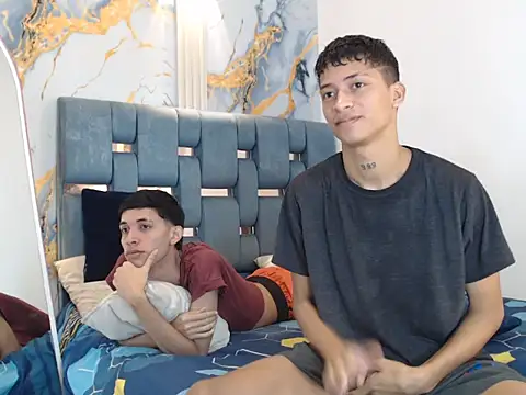 Snapshot of GOLD_BOYS chatting on 02/21/26, 01:23 GOLD BOYS online show from 02/21/26, 01:23