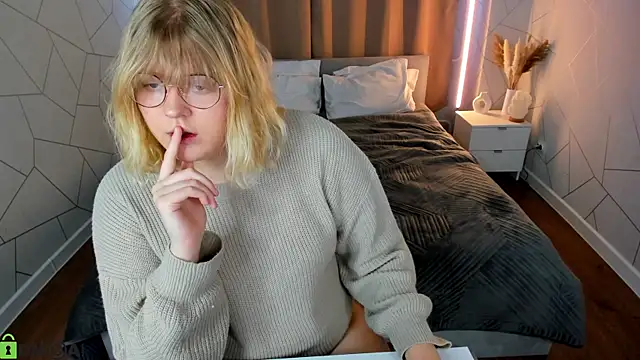 luna c0ra online show from 03/29/26, 01:05