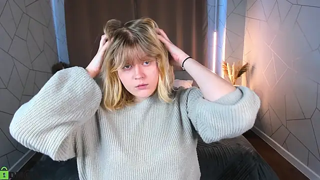 luna c0ra online show from 04/08/26, 01:05