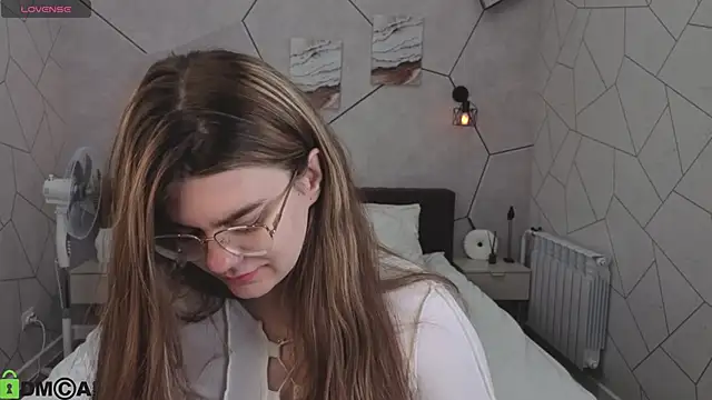 Snapshot of zoe_j0y chatting on 02/20/26, 01:57 zoe j0y online show from 02/20/26, 01:57