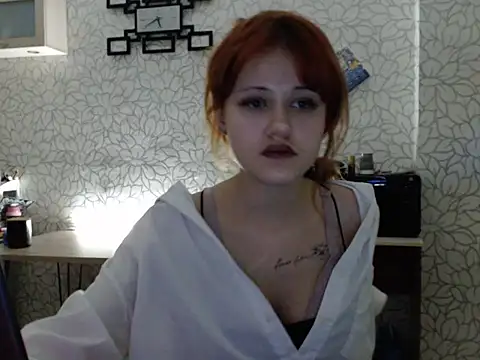 Snapshot of SolarAdrienne chatting on 02/15/26, 02:58 SolarAdrienne online show from 02/15/26, 02:58