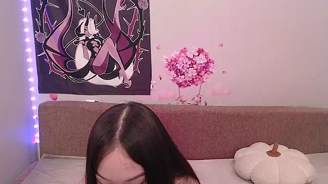 Snapshot of AhriStellar chatting on 05/16/26, 07:34 AhriStellar online show from 05/16/26, 07:34