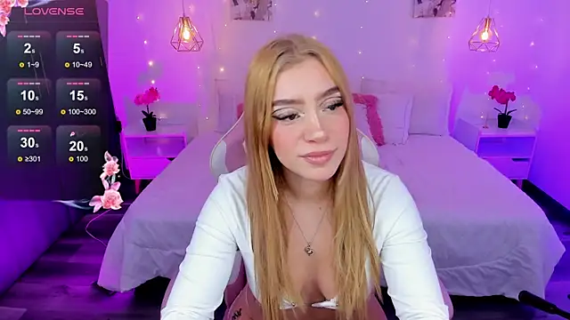 Emma softt online show from 03/31/26, 04:35