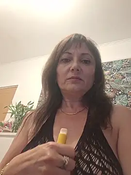 Snapshot of SaraGina chatting on 05/15/26, 08:27 SaraGina online show from 05/15/26, 08:27