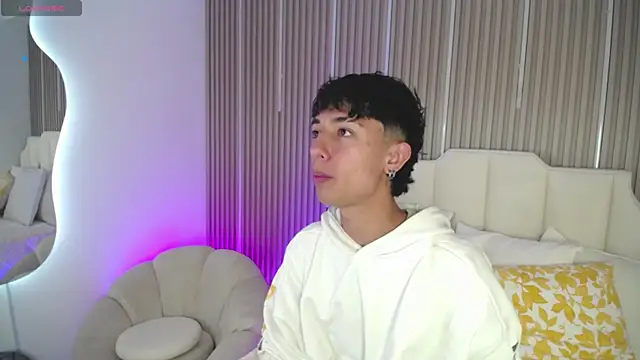 Snapshot of Aiden_Rivers_ chatting on 02/26/26, 12:26 Aiden Rivers online show from 02/26/26, 12:26