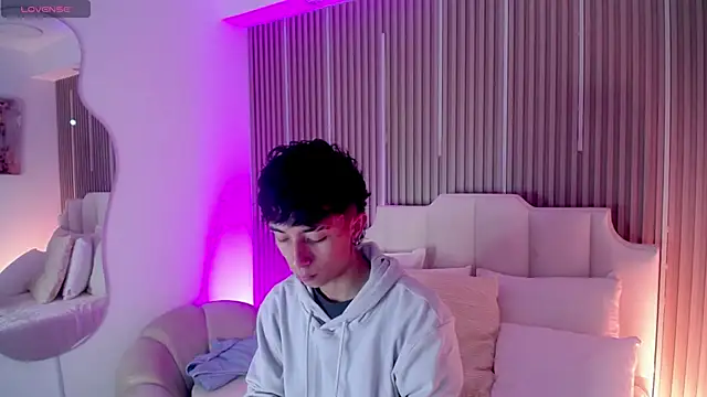 Snapshot of Aiden_Rivers_ chatting on 03/01/26, 01:02 Aiden Rivers online show from 03/01/26, 01:02