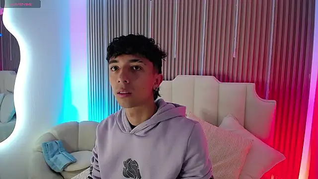 Snapshot of Aiden_Rivers_ chatting on 03/03/26, 12:44 Aiden Rivers online show from 03/03/26, 12:44